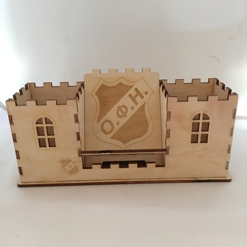 Wooden pencil case with the team of your choice Wooden pencil case with the team of your choice