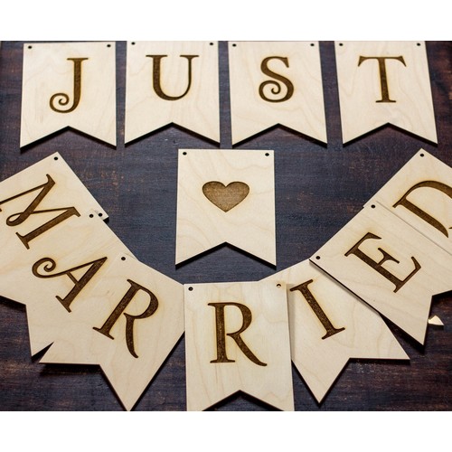 Wooden labels Just married Wooden labels Just married