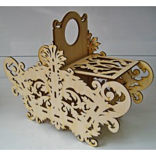 Wooden basket with handle 