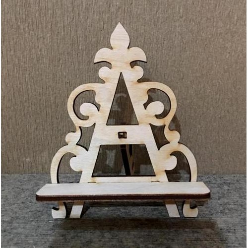 Wooden easel Wooden easel