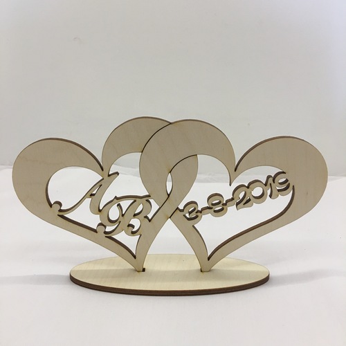 Wooden hearts with names 