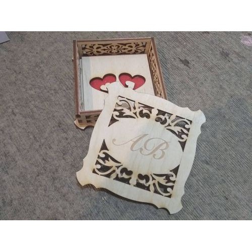 Wooden rings box with engraving of your choice