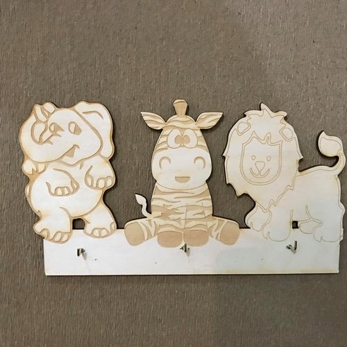 Wooden hanger Animals of the forest Wooden hanger Animals of the forest