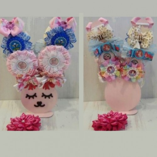 Wooden base for girls accessory Wooden base for girls accessory