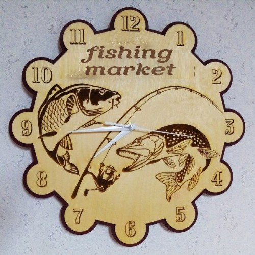 Wooden fishing closk Wooden fishing closk