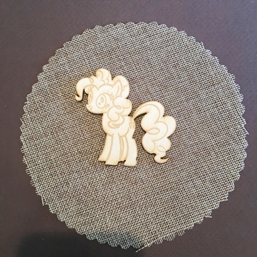 Wooden pony for keyring or magnet Wooden pony for keyring or magnet