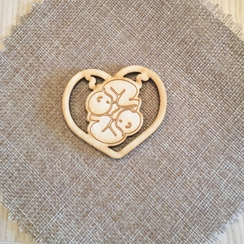 Wooden twins for keyring or magnet Wooden twins for keyring or magnet