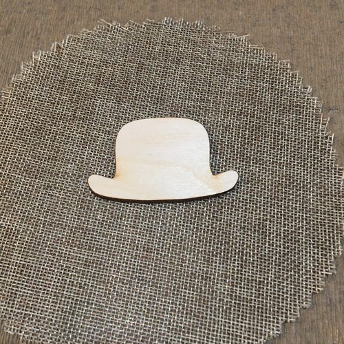 Wooden figure for keyring or magnet hat