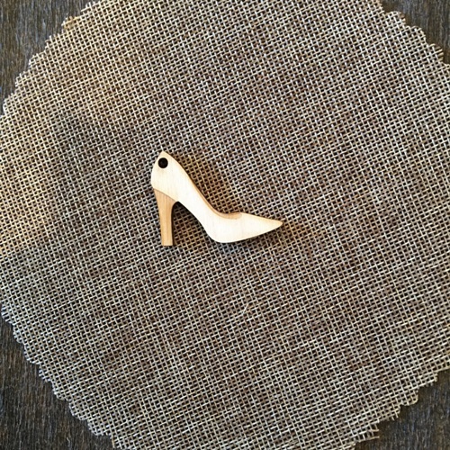Wooden high heels for keyring or magnet Wooden high heels for keyring or magnet