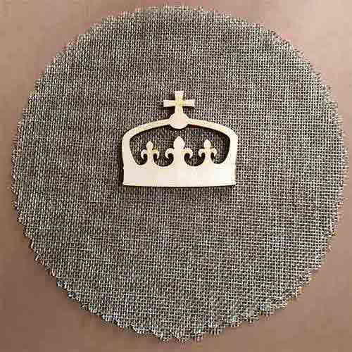 Wooden crown for keyring or magnet Wooden crown for keyring or magnet