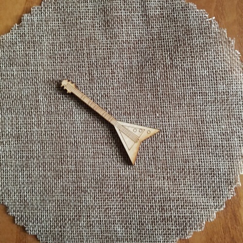 Wooden guitar for keyring or magnet Wooden guitar for keyring or magnet
