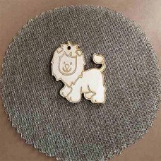 Wooden lion for keyring or magnet