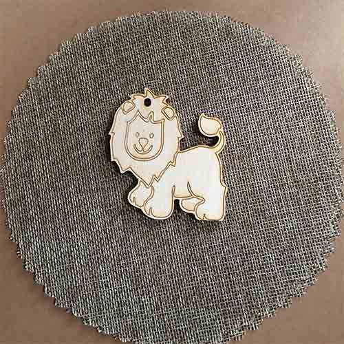 Wooden lion for keyring or magnet Wooden lion for keyring or magnet